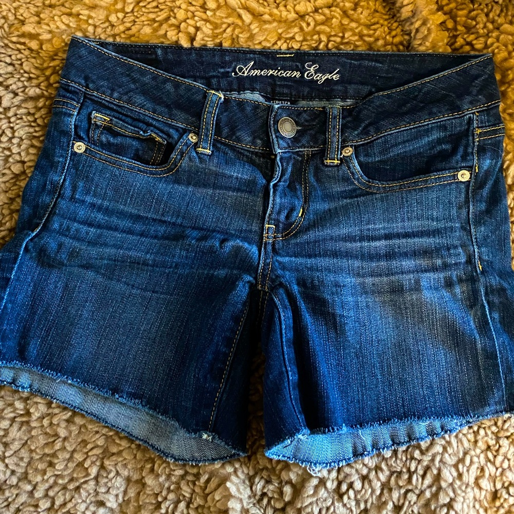 American eagle women’s size 6 denim shorts